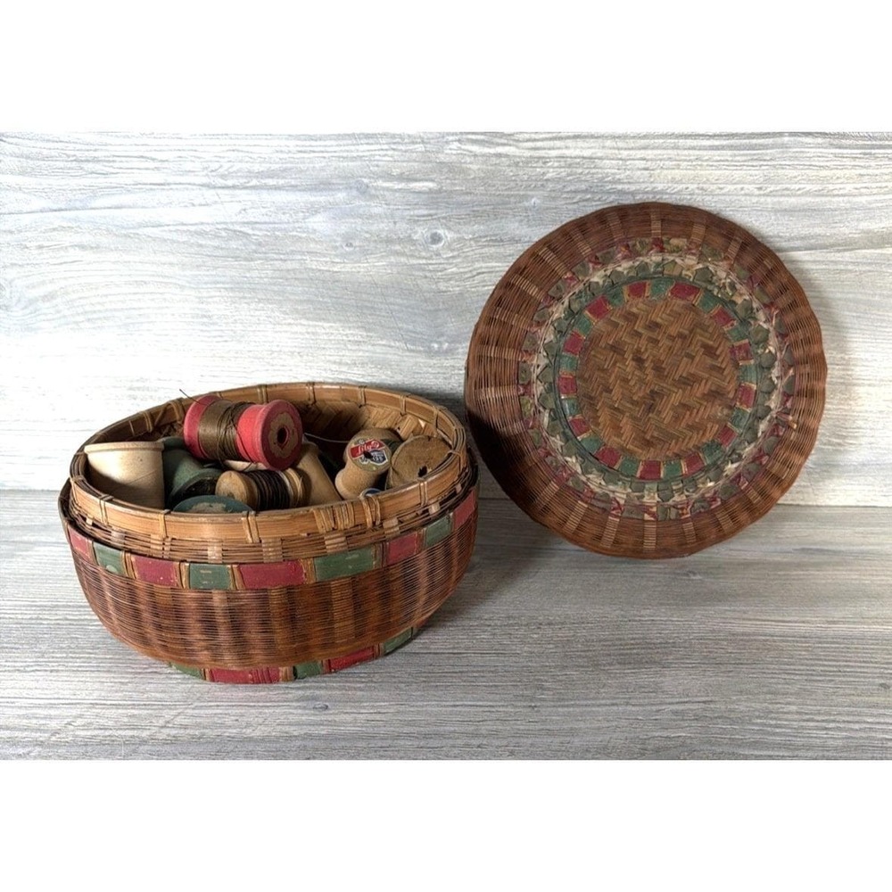 Vtg Antique Sewing Painted Wicker Basket W/ Lid & 37 Wooden Spools Thread